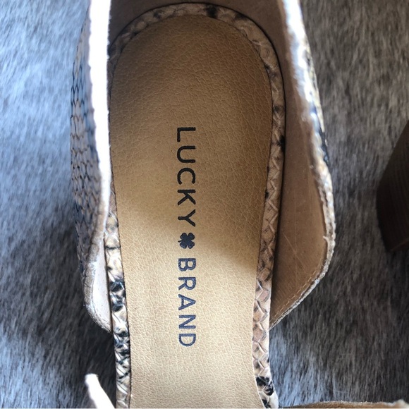 Lucky Brand open toe lizard skin wood chunky heel sandal boot slip on size 8 - Picture 3 of 7